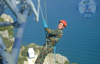 “Yalvardım, tabutu açdırıb üzünə baxdım...” – Şəhid komandirin xanımı son günün dəhşətini danışır